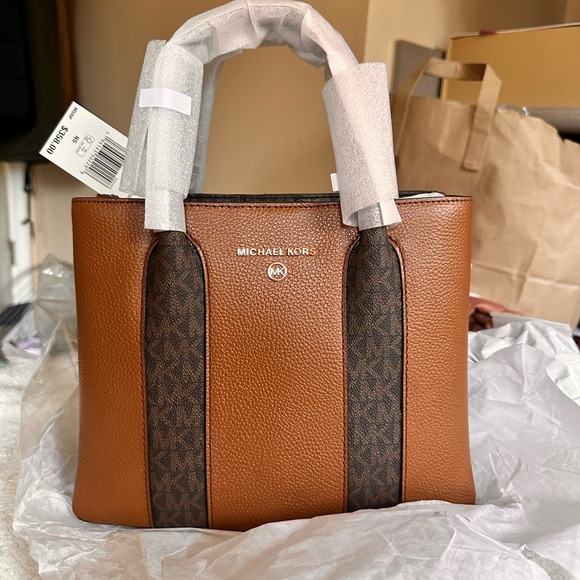 Brand New MK Michael Kors Brown Beige Purse - Picture 6 of 7